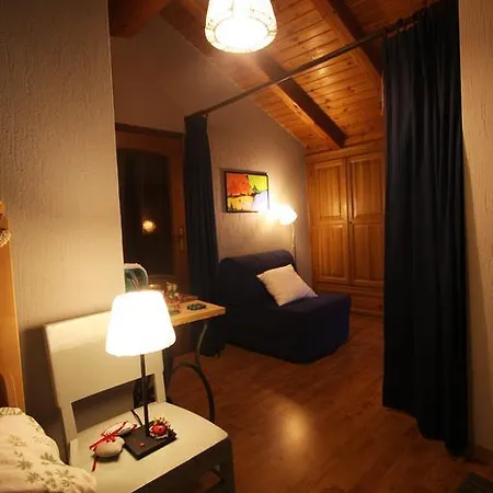 Relais Des Elfes Oda ve Kahvaltı Châtillon